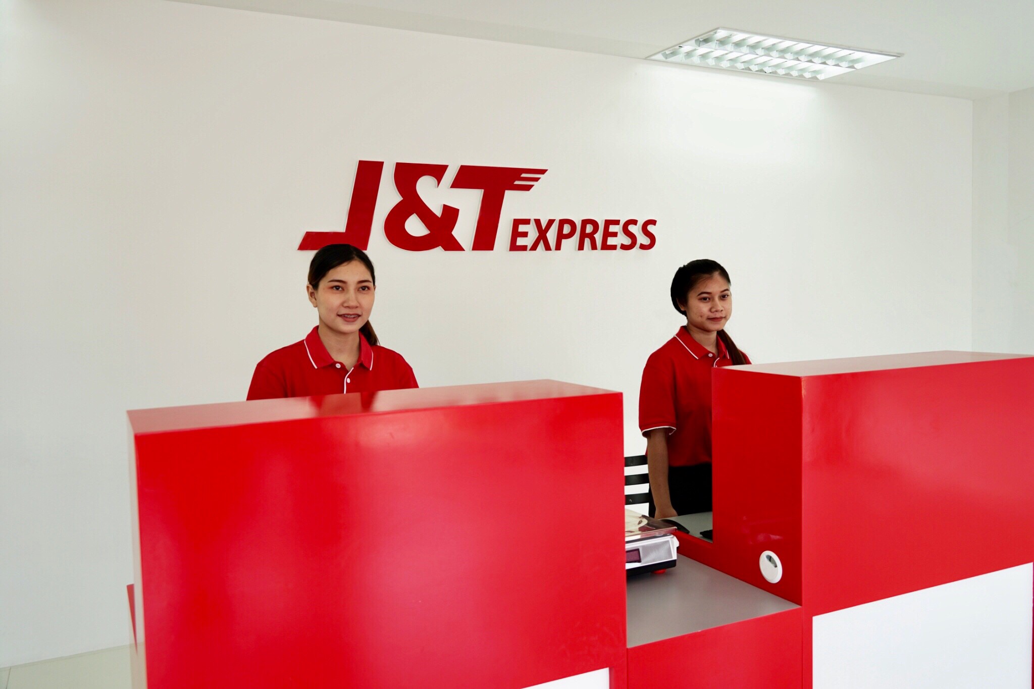 Yan Express Tracking